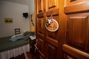 Villa Ida Bed and Breakfast - Image 2