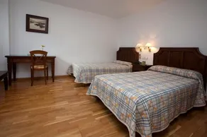 Hotel Avenida - Image 2