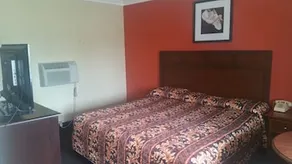 Regency Inn - Image 4