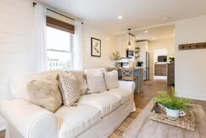 Downtown Luxury Farmhouse Apartment #4 - Image 3