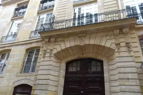 Magnifique Appartement dans Hotel Particulier Monument Historique - Image 4