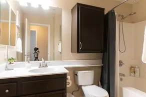 Luxury Suite, Fast Wifi, King Bed, Pool And Spa - Image 2