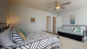 Good To Be Home 3 Bedroom Apts by Redawning - Image 4