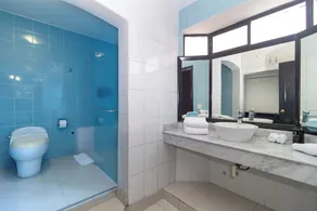 Orilla del Río Boutique - Image 3