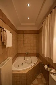 Amadryades Boutique Hotel - Image 3