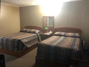 ROBINS NEST MOTEL AND CAFE - Image 3