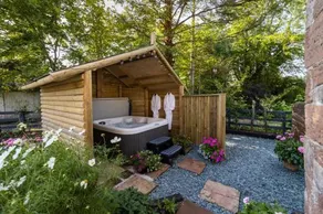 Dandelion Cottage - Image 2