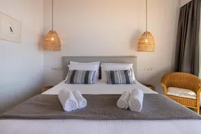 Andros Thea Luxury Villa - Image 5