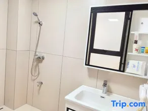 Qitian Hotel - Image 2