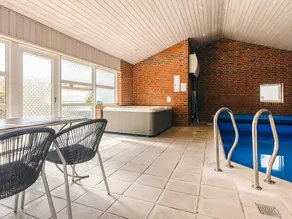 4 Bedroom Accommodation in Asperup - Image 2