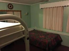 Lazy Lizard International Hostel - Image 2