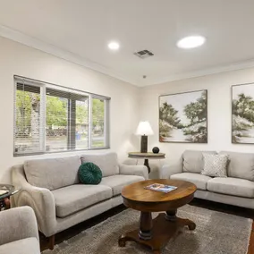 Prescott Family Friendly 3 Bedroom w Large Yard - Image 4