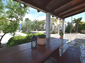 Lovely apartment with private balcony, pool with deckchairs, fenced garden, bbq - Image 3