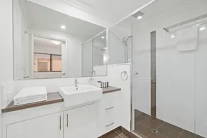 Dolphin Quay Apartment-2 Bedroom - Image 3