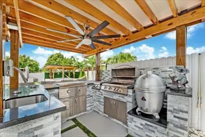Peaceful Rental Retreat in Miami Jacuzzi BBQ L25 - Image 3