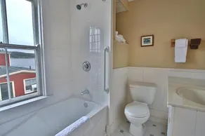 Artisan Inn - Image 3