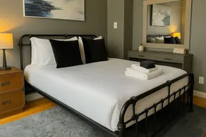 Live in Style Designer 2BR Apt in Festive Boystown - Image 2