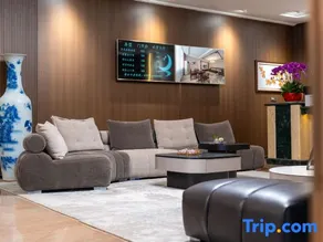 The Pearl Hotel - Image 2