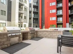 Luxury Designed 2 Bedrooms Part Hotel in Woodland Hills CA - Image 3