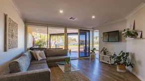 Starboard Views Kalbarri - River Front Apartment - Image 4