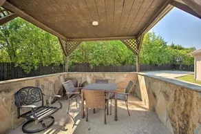 Pet-Friendly House With Pool About 3 Mi To Downtown - Image 4
