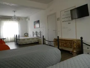 B&B Bianca - Image 2