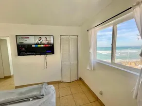 Beachfront, sun, sand & fun - Cozy 1 Bdr Apt - Image 2
