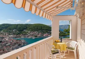 Beautiful Home in Pucisca With Wifi and 0 Bedrooms - Image 1