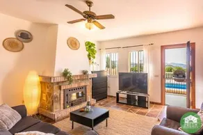 Private family villa with pool and kids room - Image 3