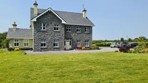 Whitethorn Lodge, Farm B&B, Lackafinna - Image 4