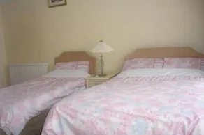 Brackenhurst Guesthouse - Image 3