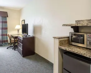 Comfort Inn - Image 5