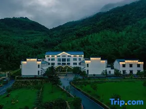Tiantang Mountain Original Ecological Resort - Image 5