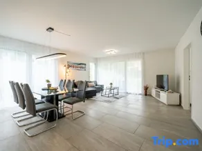 Modern Swiss Apt | spacious garden + parking - Image 5