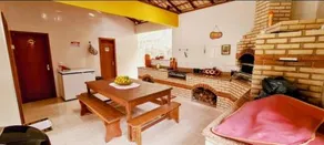 Casa Amarela, 03 suítes, pertinho do Valentim - Image 3