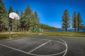 Donner Lakefront Retreat - Image 2