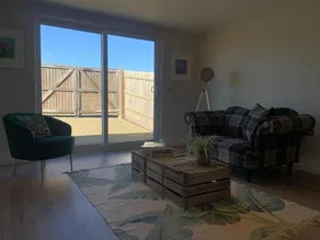 1-bed - Sleeps 2 - Pet Friendly w Parking - Image 5