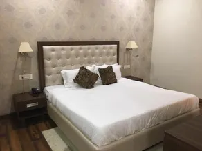 Hotel Anand Renaissance - Image 4