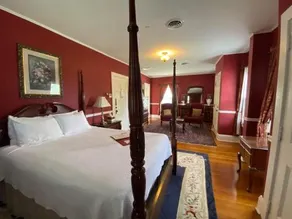 Historic Rosemont Manor - Image 4
