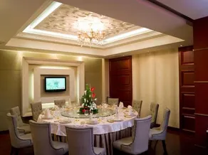 Guomao Grand Hotel - Image 5