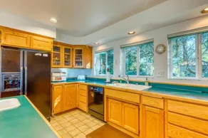 Forest Ridge Retreat - Image 3
