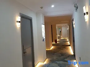 Jiu Long Business Hotel - Image 4