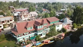 Hotel Heaven Canal - Image 2