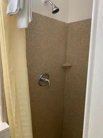 Budget Inn - Image 3