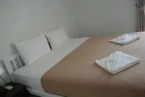 Koya Guesthouse - Image 4