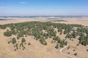 4BD Quiet Ranch Setting Historical Canyon Views - Image 3