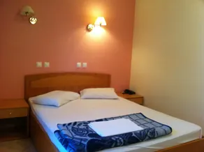 Cybele Guest Accommodation - Image 4