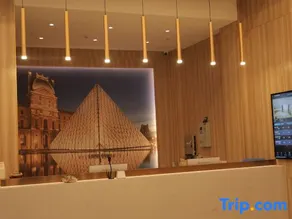 Man Island Hotel - Image 4