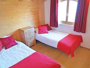 Mountain-view Chalet in Hérémence With Terrace - Image 2