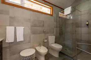 The Olive Hill Guesthouse - Image 5